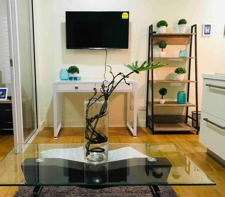 Acqua Private Residence Livingstone Tower Condo Unit With Free Wifi 马尼拉 外观 照片
